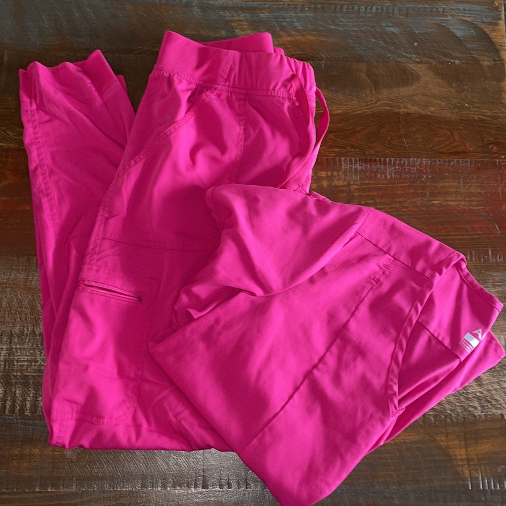 Women’s ADAR Scrubs Size XL